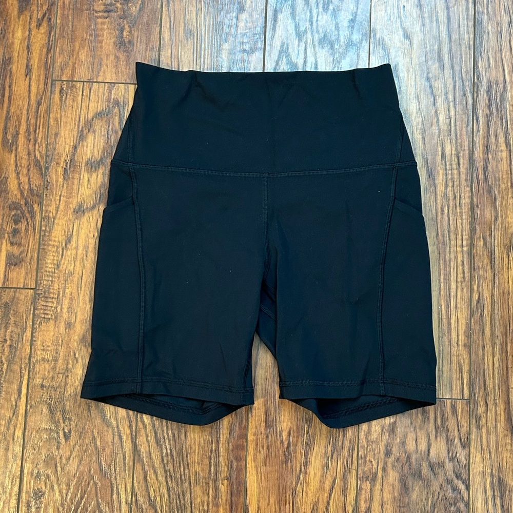 6” Align Shorts with Pockets